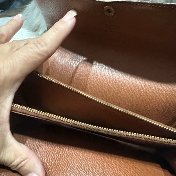 Authentic Louis Vuitton Sarah wallet. - Picture 6 of 8